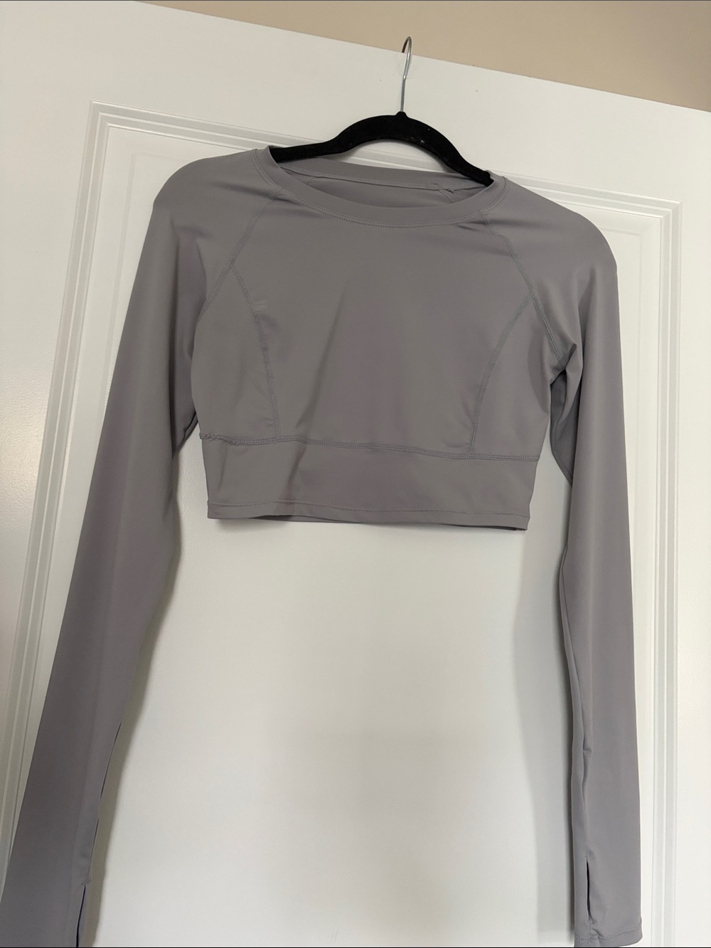 Women’s Long Sleeve Crop Top Gray Workout Lululemon Gymshark